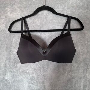 Underoutfit 1258 The Satin Grace 3D Molded Bra size Medium